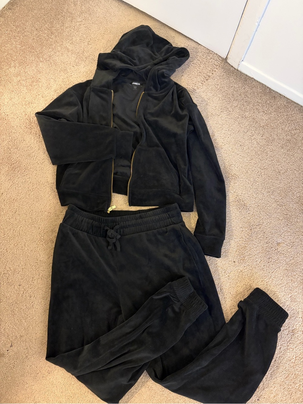 Express Black Women's Velour Bomber Jacket & Joggers Set